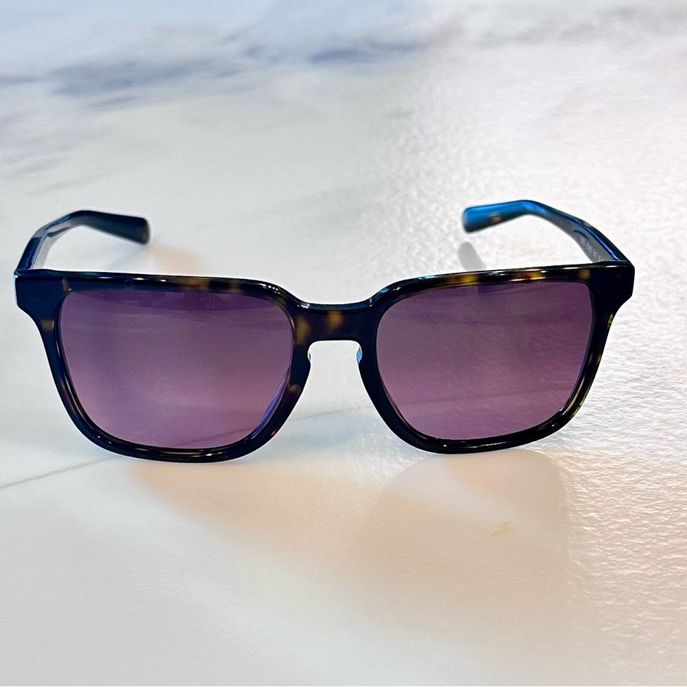 Polarized Tortoiseshell Sunglasses with gray glass Lenses